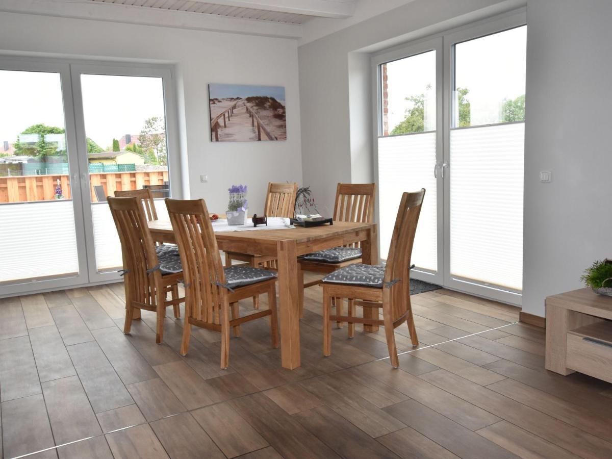 Cozy Holiday Home In Gross Schwansee With Sauna Екстер'єр фото